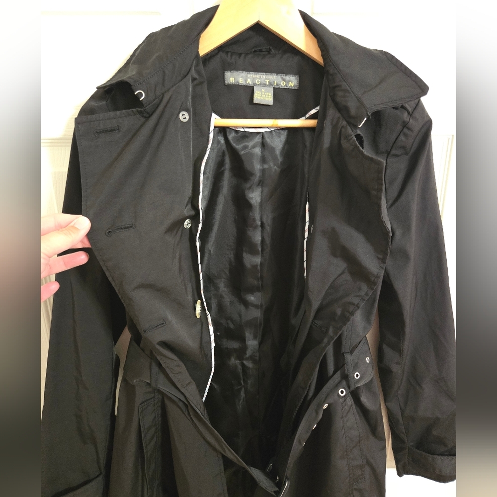 Kenneth Cole Women's Double-Breasted Black Trench Coat Short Size Medium - Picture 7 of 10